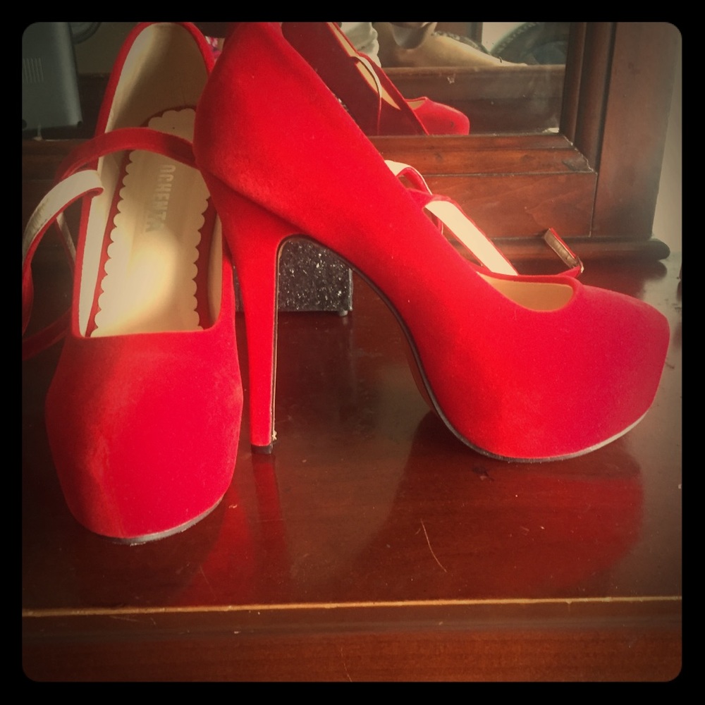 Red Ochenta Heels